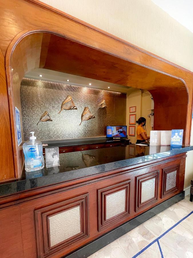 菲尼克斯酒店 洛斯莫奇斯 外观 照片